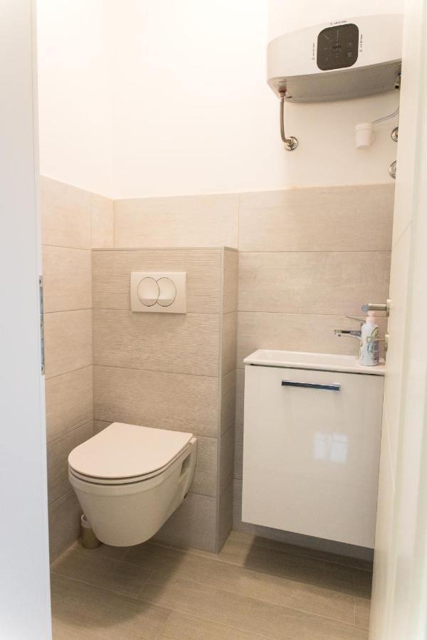 Apartment Zara - Luxury Apartment With Private Pool Екстер'єр фото