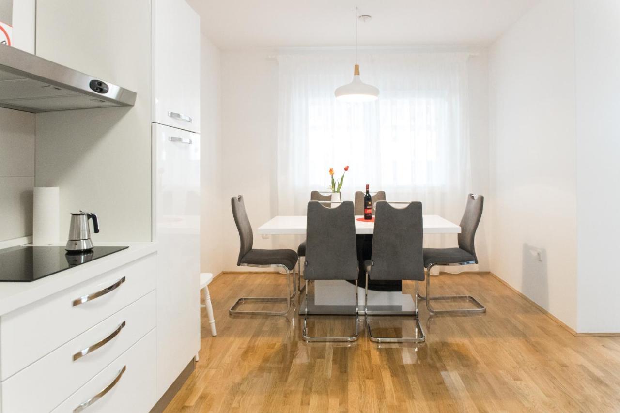 Apartment Zara - Luxury Apartment With Private Pool Екстер'єр фото
