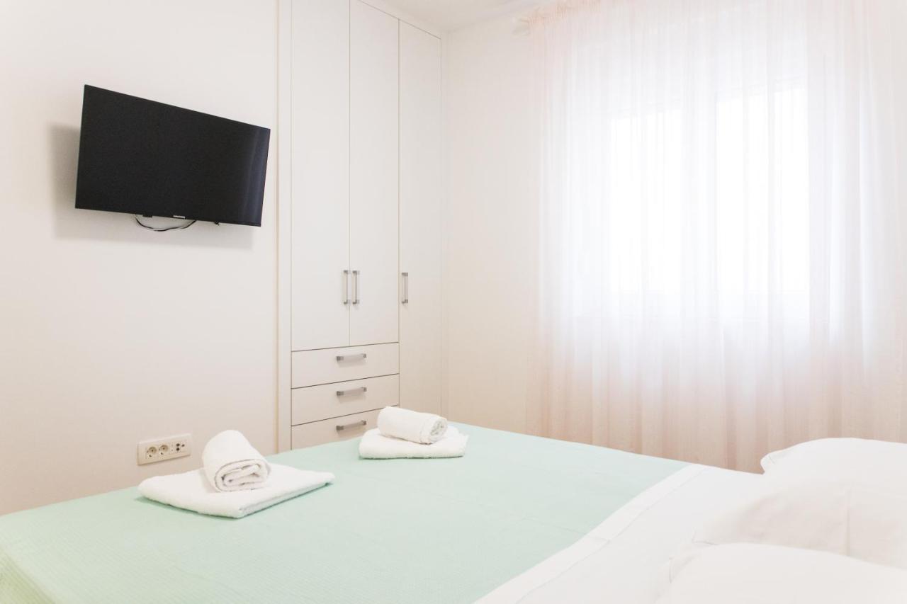 Apartment Zara - Luxury Apartment With Private Pool Екстер'єр фото