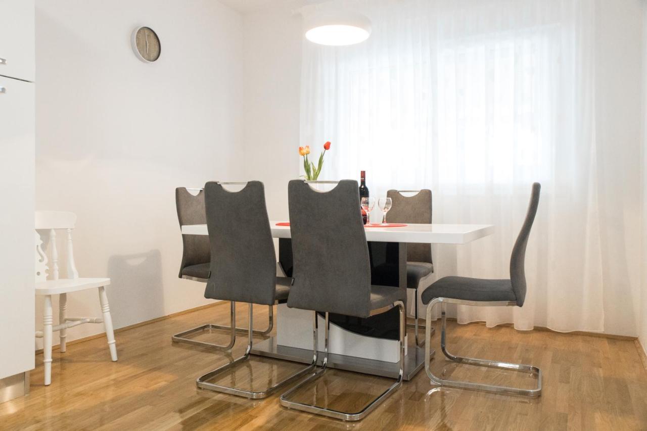 Apartment Zara - Luxury Apartment With Private Pool Екстер'єр фото