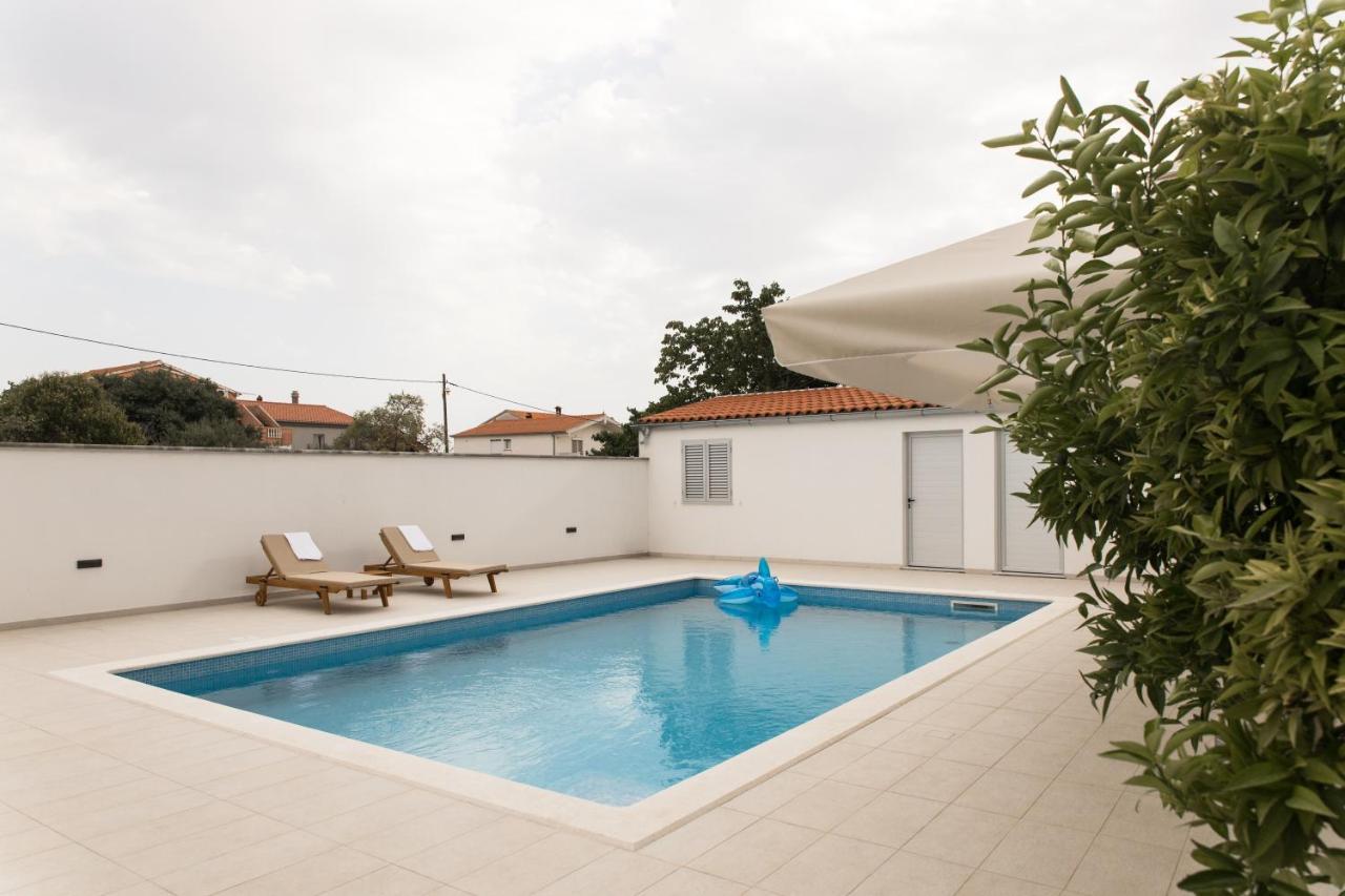 Apartment Zara - Luxury Apartment With Private Pool Екстер'єр фото