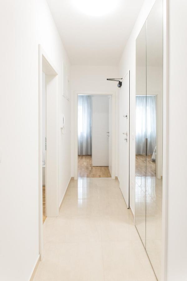 Apartment Zara - Luxury Apartment With Private Pool Екстер'єр фото